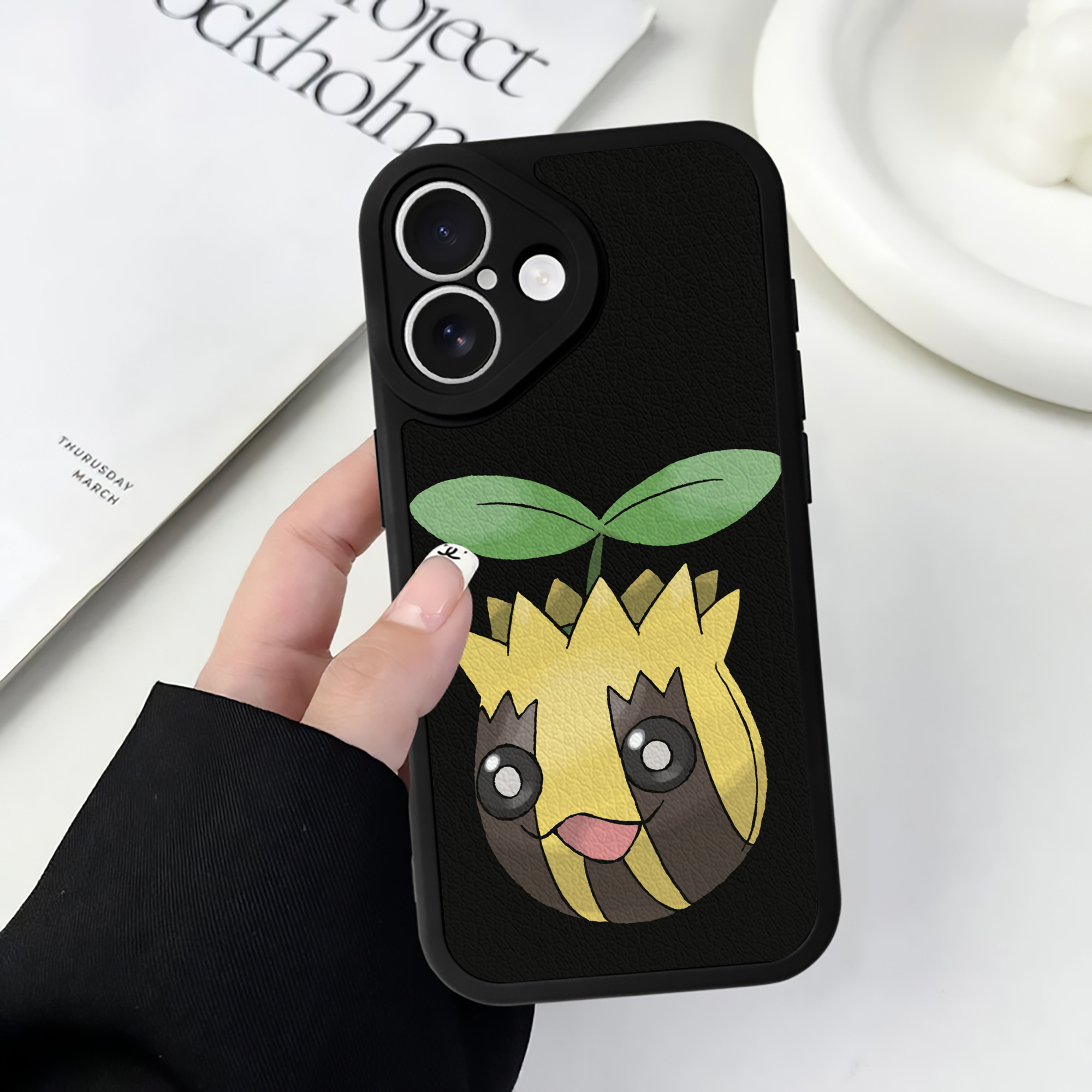 （画像用） ポケットモンスター Pokémon 【iPhone 16シリーズ対応】シリコンスマホケース（レザー調） 材質：シリコン